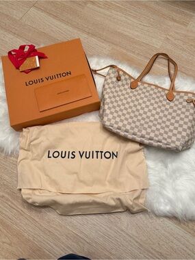 Louis Vuitton Neverfull MM